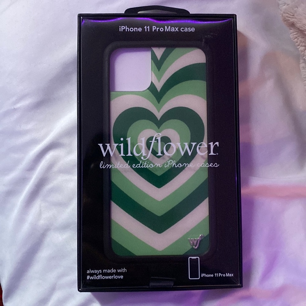 Green heart Wildflower iPhone 11 Pro Max Case